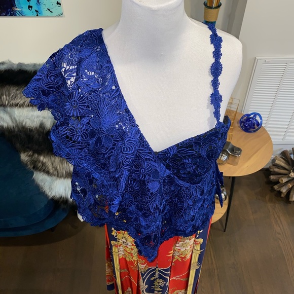 Alice & Olivia Saba Ruffle One Shoulder Top - Picture 4 of 10